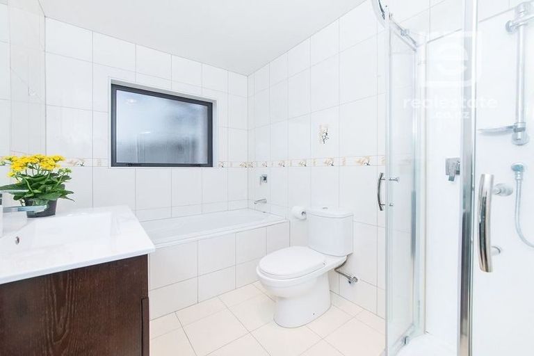 Photo of property in 59 South Kensington Way, Henderson, Auckland, 0612