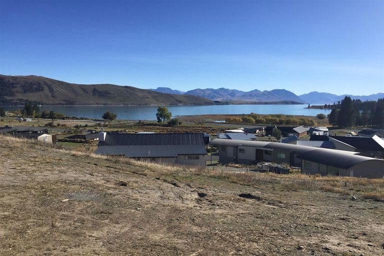 Photo of property in 2 Rankin Rise, Lake Tekapo, 7999
