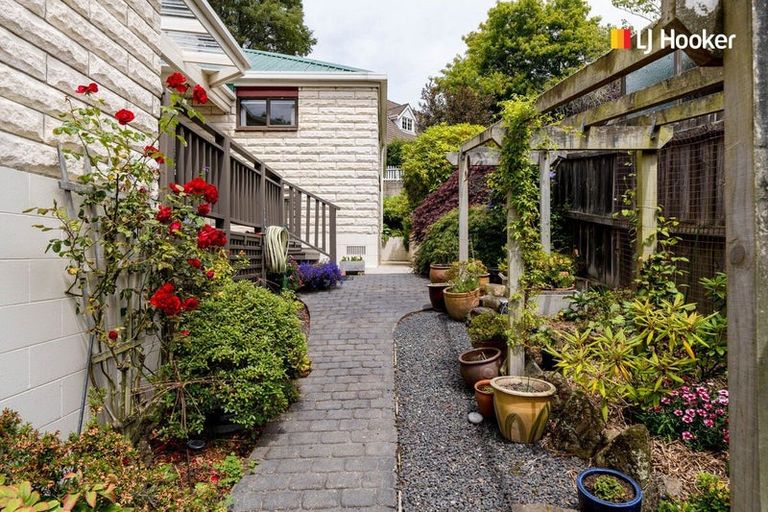 Photo of property in 71 Glenross Street, Glenross, Dunedin, 9011