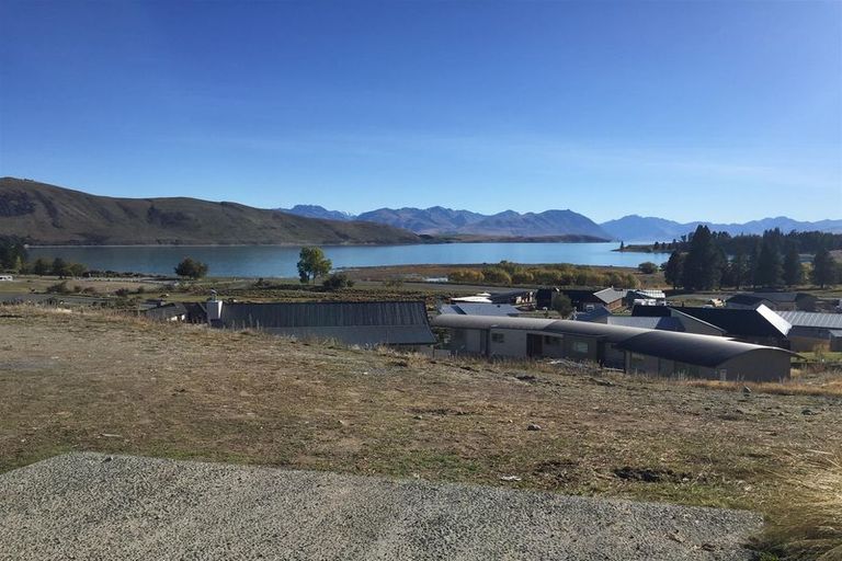 Photo of property in 2 Rankin Rise, Lake Tekapo, 7999
