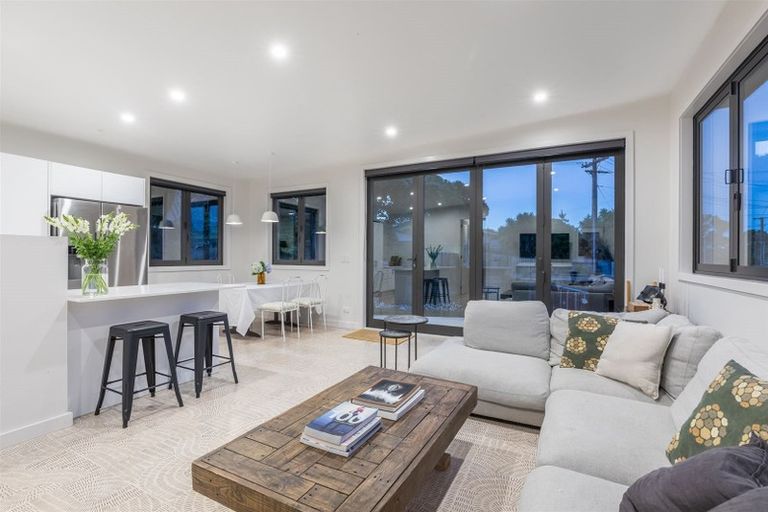 Photo of property in 114 Muri Road, Pukerua Bay, 5026