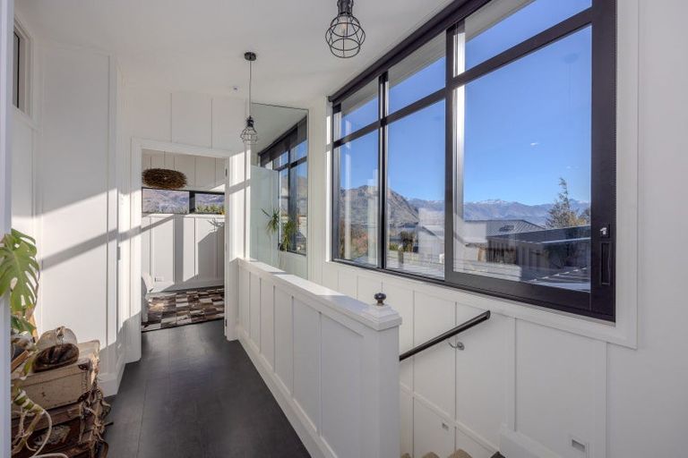 Photo of property in 3 Baker Grove, Wanaka, 9305