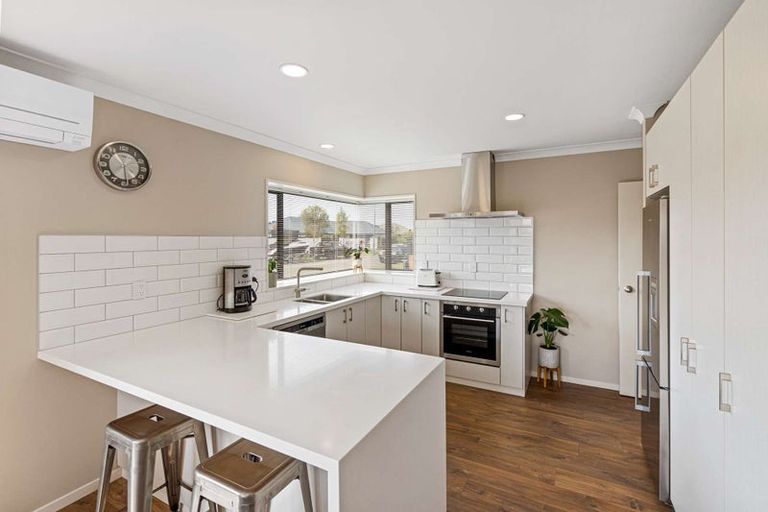 Photo of property in 36 Broadhaven Avenue, Parklands, Christchurch, 8083