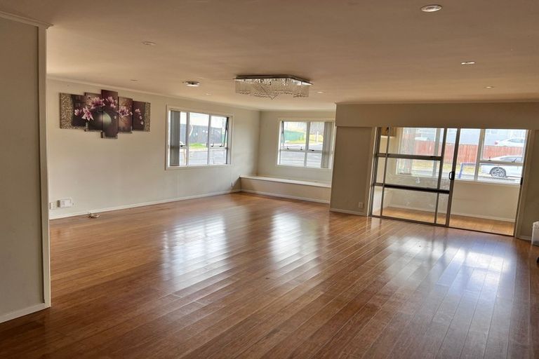 Photo of property in 54 Kirton Crescent, Manurewa, Auckland, 2102