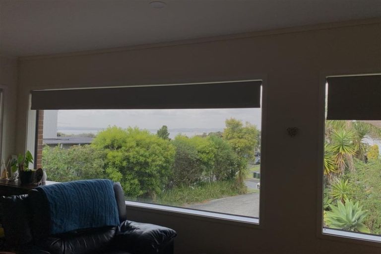 Photo of property in 5 Anchor Place, Beach Haven, Auckland, 0626