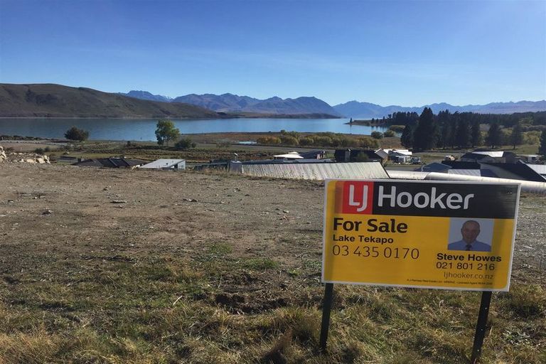 Photo of property in 2 Rankin Rise, Lake Tekapo, 7999