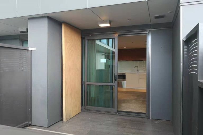 Photo of property in The Docks Apartments, 154/8 Dockside Lane, Auckland Central, Auckland, 1010