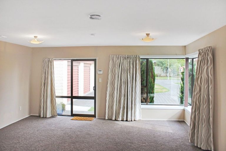 Photo of property in 2/26 Wiremu Street, Redwood, Christchurch, 8051