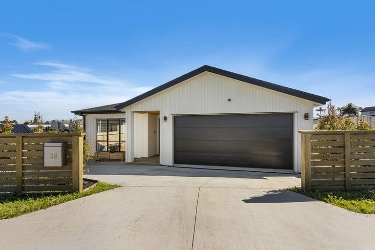 Photo of property in 25 Whale Bay Rise, Gulf Harbour, Whangaparaoa, 0930