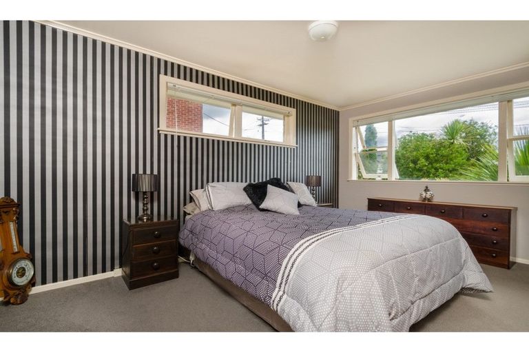 Photo of property in 11 Divich Avenue, Te Atatu South, Auckland, 0610