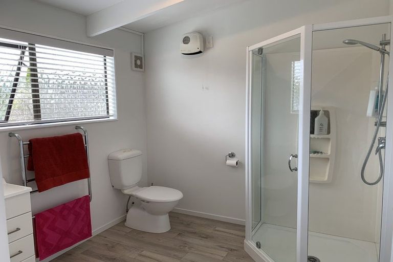 Photo of property in 11 Renata Road, Otaki, 5512