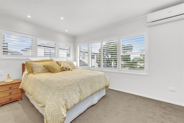 Photo of property in 14 Gulf Crest, Bucklands Beach, Auckland, 2012