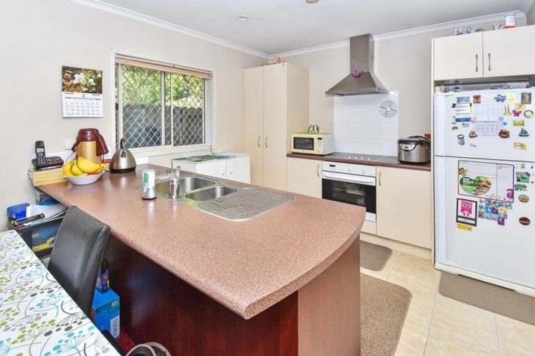 Photo of property in 42 Tussock Avenue, Mangere, Auckland, 2022