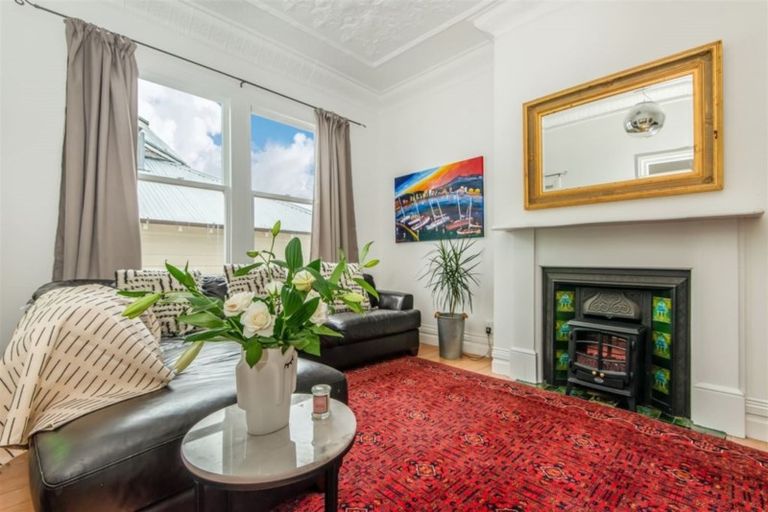 Photo of property in 12 Allenby Avenue, Devonport, Auckland, 0624