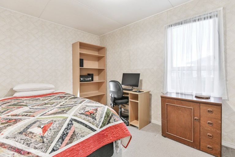 Photo of property in 168 Flaxmere Avenue, Flaxmere, Hastings, 4120