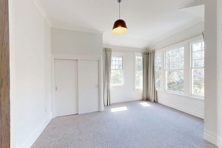 Photo of property in 44 Aurora Terrace, Kelburn, Wellington, 6012