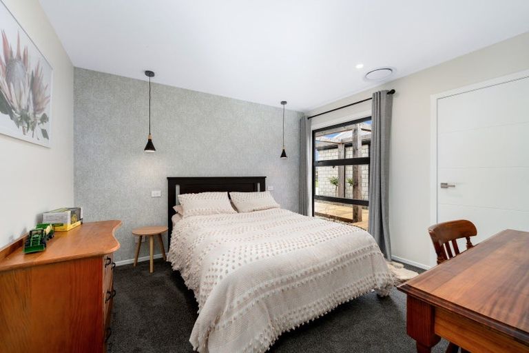 Photo of property in 19 Carex Grove, Foxton Beach, Foxton, 4815