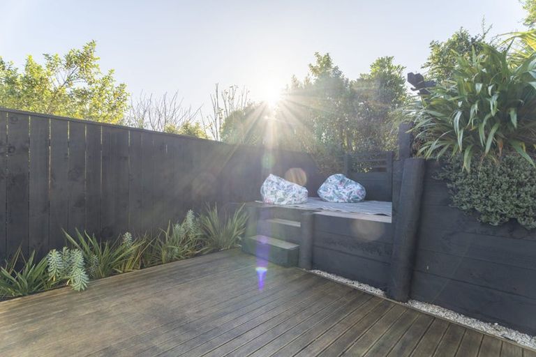 Photo of property in 13 Wakely Road, Newlands, Wellington, 6037