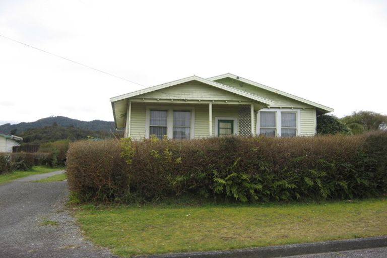 Photo of property in 22 Ballance Street, Runanga, 7803