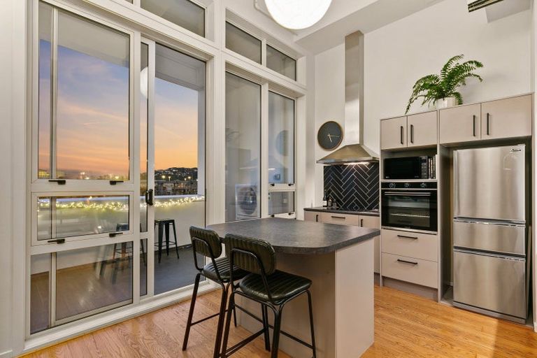 Photo of property in Stadium Garden Flats, 114/107 Thorndon Quay, Pipitea, Wellington, 6011