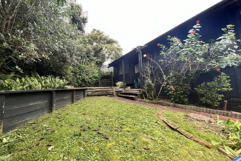 Photo of property in 43 Rosecamp Road, Beach Haven, Auckland, 0626