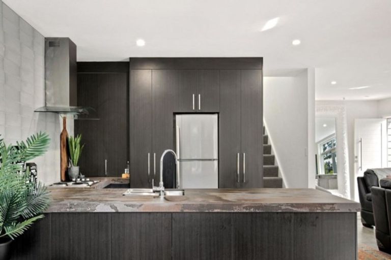 Photo of property in 35 Waione Avenue, Athenree, Waihi Beach, 3177