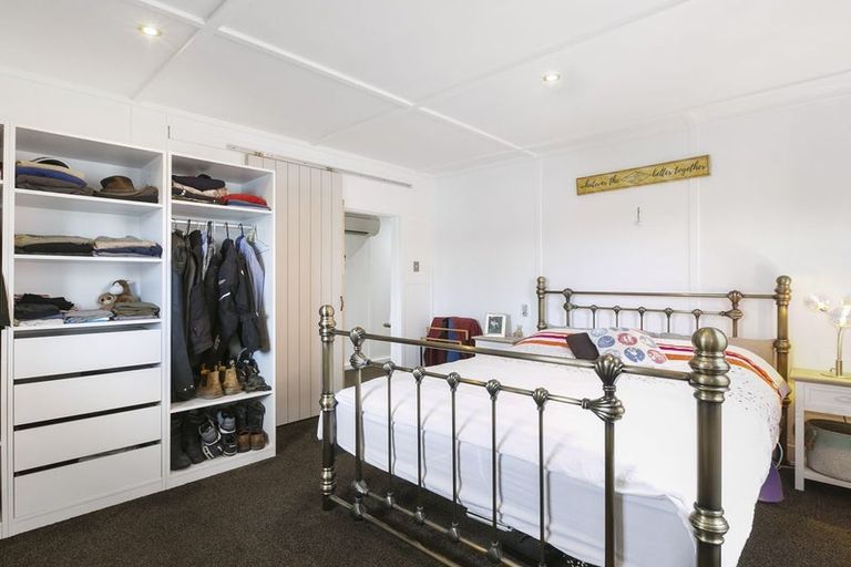 Photo of property in 25 Adderley Terrace, Ravensbourne, Dunedin, 9022