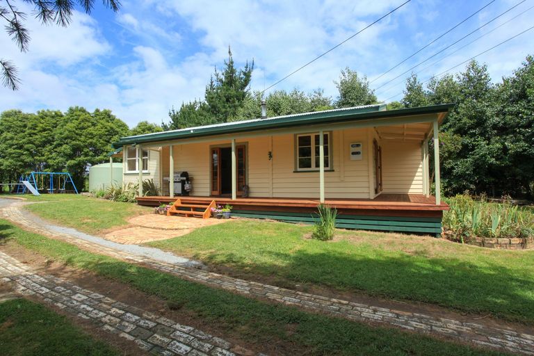 Photo of property in 56 Matakotea Road, Raglan, 3295