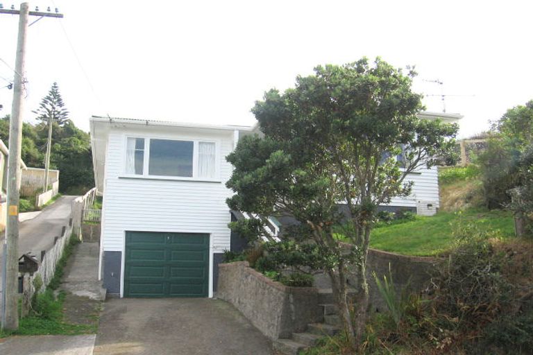 Photo of property in 6 Monowai Road, Johnsonville, Wellington, 6037