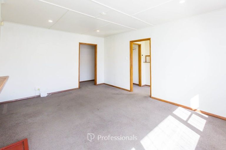 Photo of property in 16 Hazel Street, Ebdentown, Upper Hutt, 5018