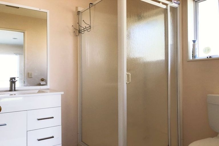 Photo of property in 20 Harvest Drive, Henderson, Auckland, 0612