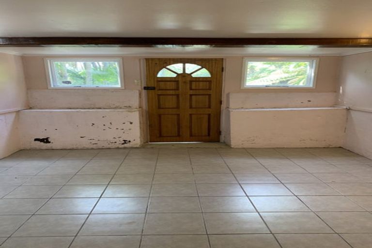 Photo of property in 72 Peach Road, Glenfield, Auckland, 0629