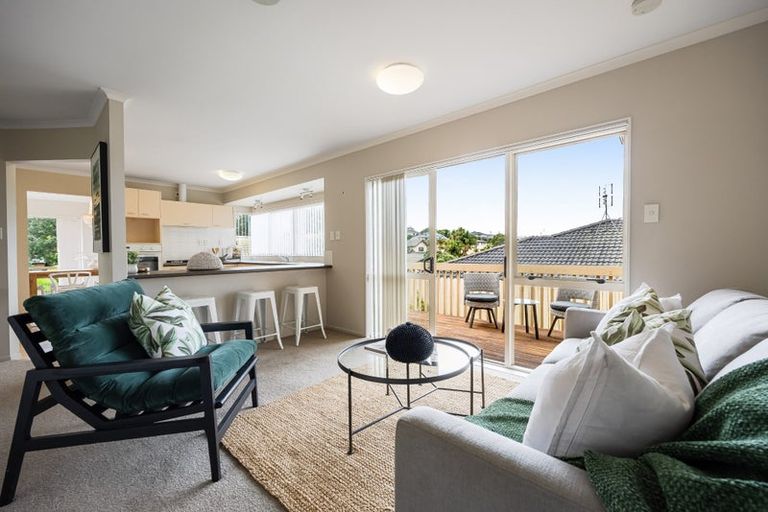 Photo of property in 2 Jubaea Place, Henderson, Auckland, 0610