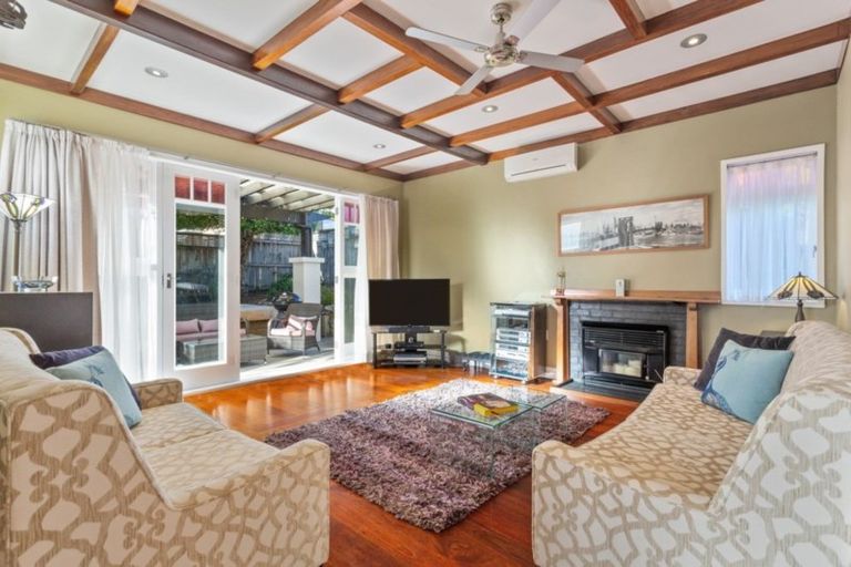 Photo of property in 3 Ngataringa Road, Devonport, Auckland, 0624