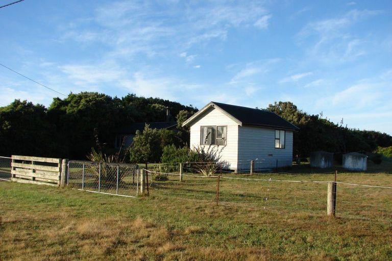 Photo of property in 81 Oki Street, Oreti Beach, Invercargill, 9879