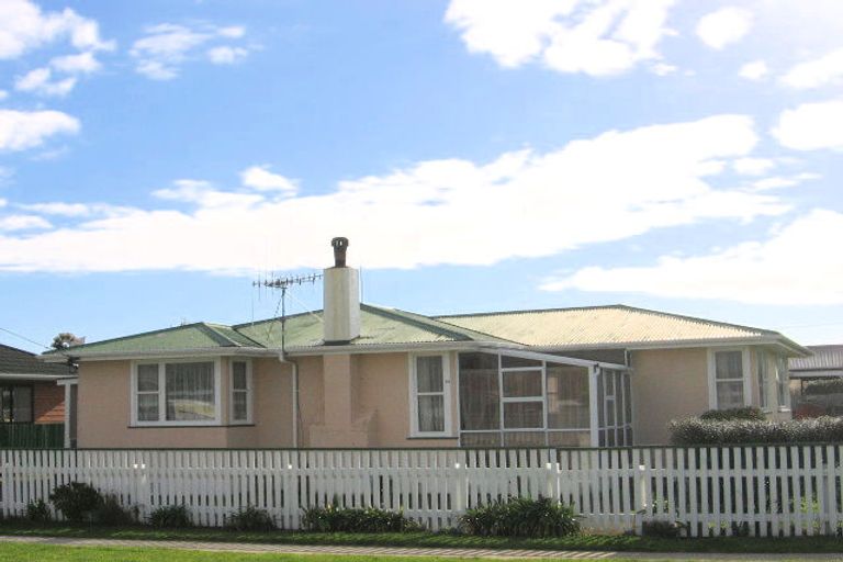 Photo of property in 29a Linklater Avenue, Foxton Beach, Foxton, 4815
