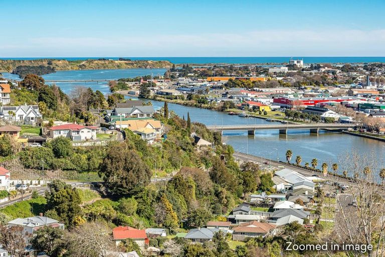 Photo of property in 22 Shakespeare Road, Bastia Hill, Whanganui, 4500