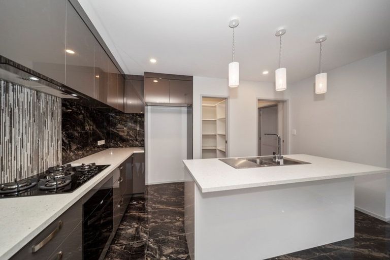 Photo of property in 3 Frederick Place, Whalers Gate, New Plymouth, 4310