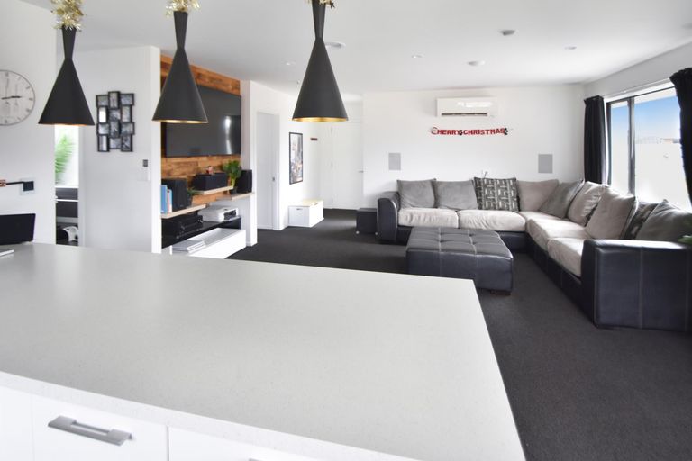 Photo of property in 15 Lakeland Avenue, Twizel, 7901