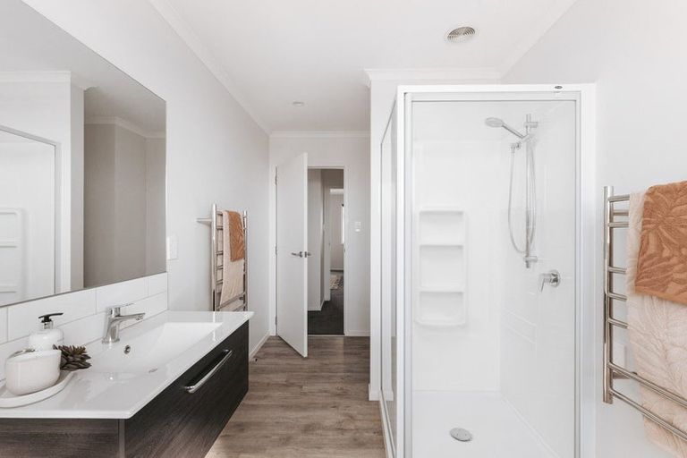 Photo of property in 65 Tabraham Crescent, Pyes Pa, Tauranga, 3112