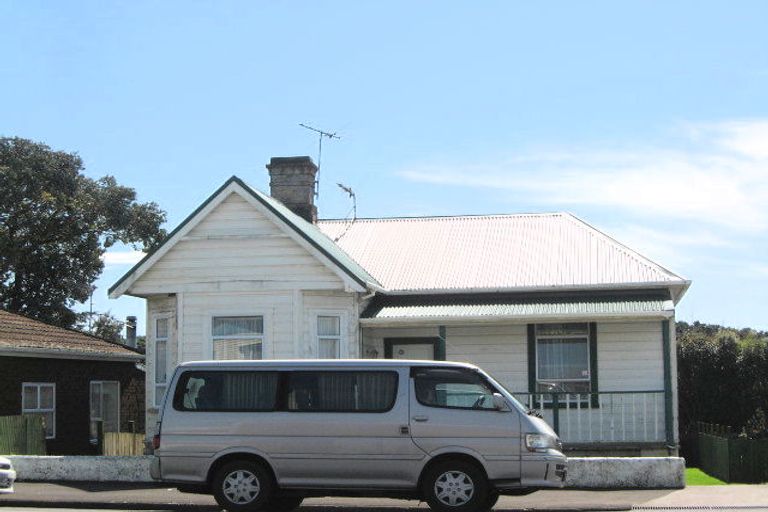 Photo of property in 196 Saint Aubyn Street, New Plymouth, 4310