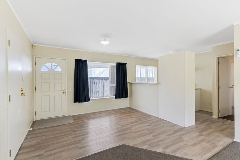 Photo of property in 2/44 Wai Iti Place, Clendon Park, Auckland, 2103