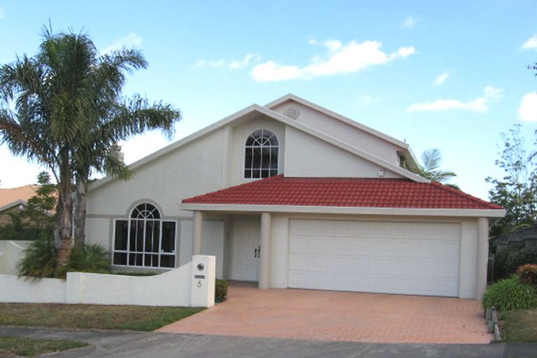 Photo of property in 5 Mistral Place, West Harbour, Auckland, 0618