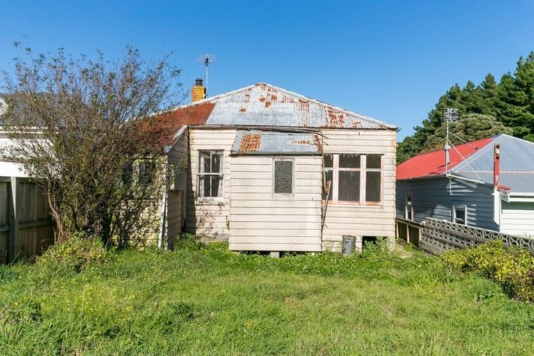 Photo of property in 16 Duppa Street, Berhampore, Wellington, 6023