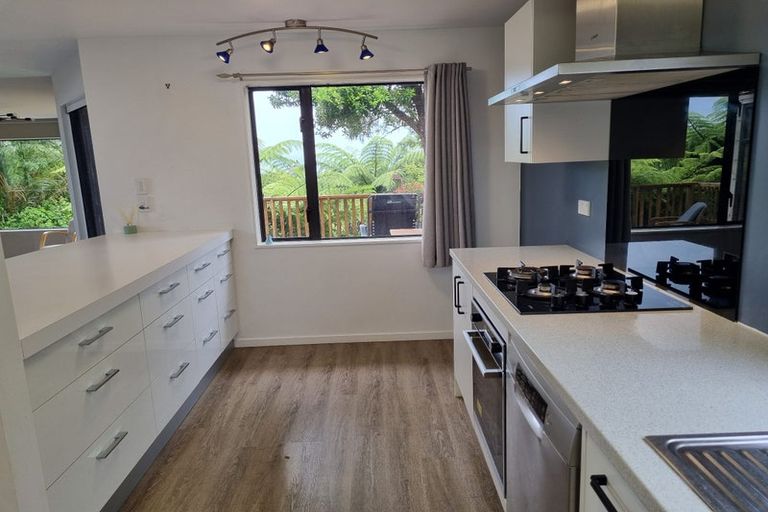 Photo of property in 14 Kekeno Grove, Tirohanga, Lower Hutt, 5010