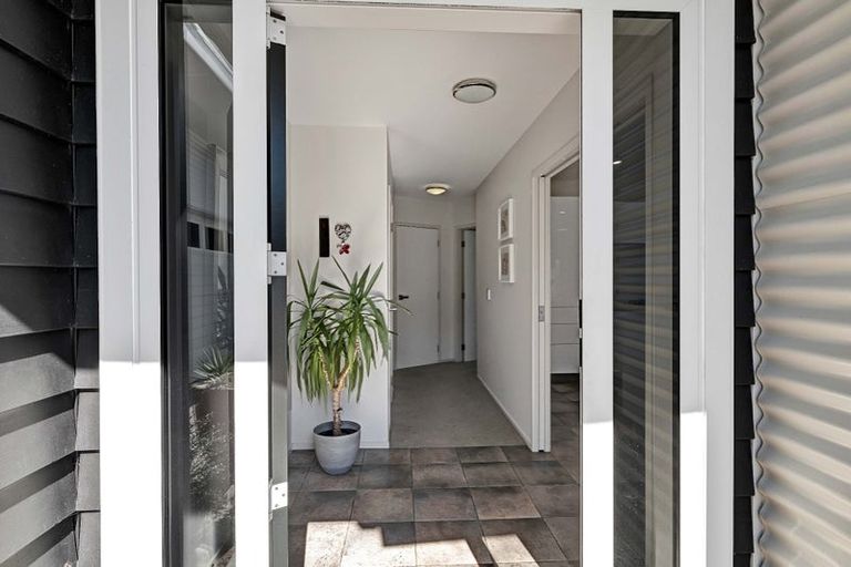 Photo of property in 181a Heta Road, Highlands Park, New Plymouth, 4312