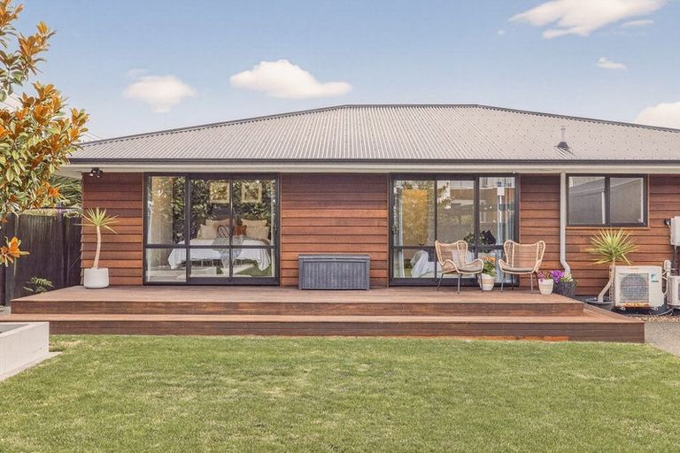 Photo of property in 87 Beachville Road, Redcliffs, Christchurch, 8081