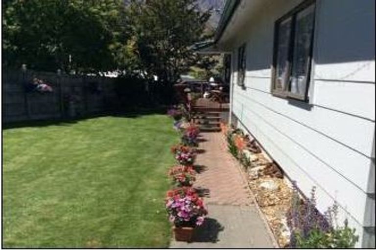 Photo of property in 9 Remarkables Crescent, Frankton, Queenstown, 9300