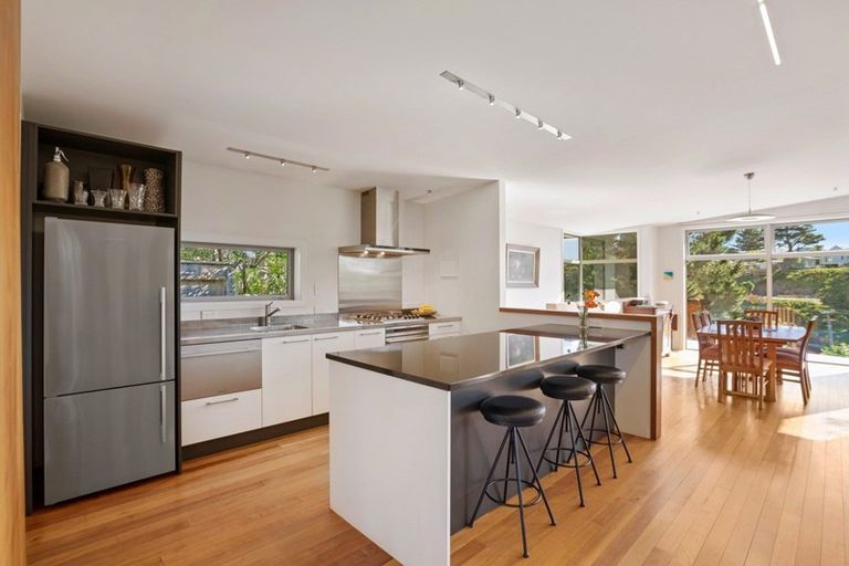 Photo of property in 49 Tennis Court Road, Raumati South, Paraparaumu, 5032