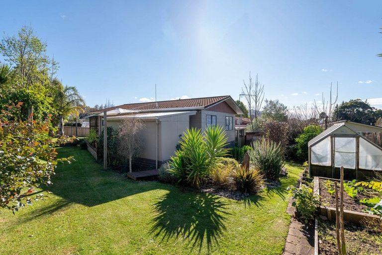 Photo of property in 15b Buchanan Place, Sunnybrook, Rotorua, 3015
